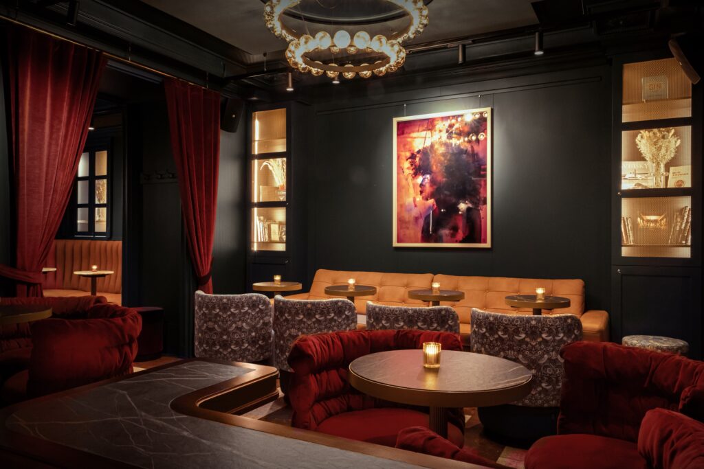 Cinco American Latin Bar